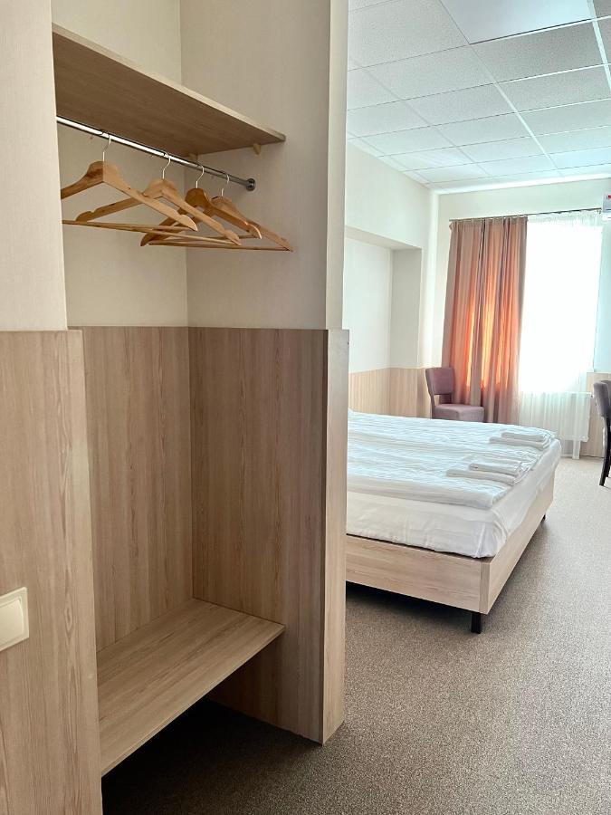 612Км Hotel Stryi Exterior photo